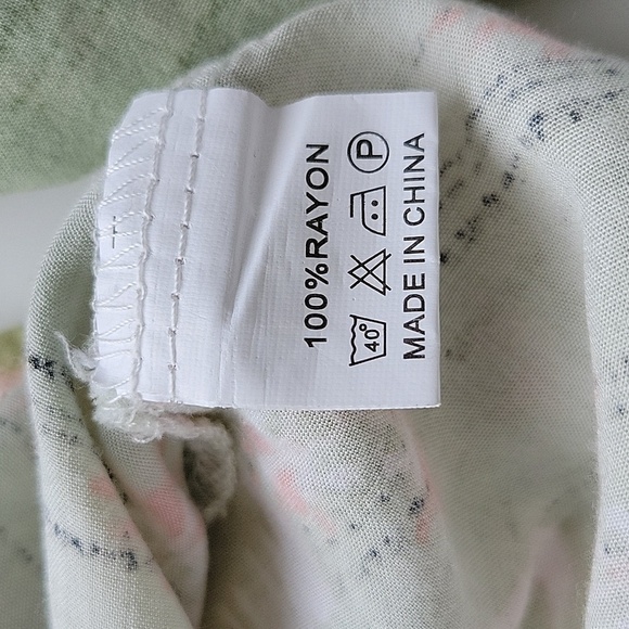 JAASE Flutter Sleeve Deep Vneck Top XS Green Floral Boho Fairy Garden Girl - Picture 7 of 8